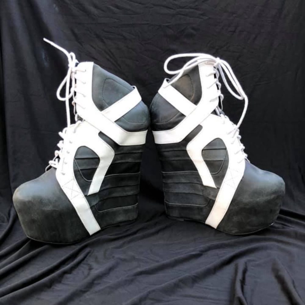Havana Last by Jeffrey Campbell Aksana Platform ankle high boot